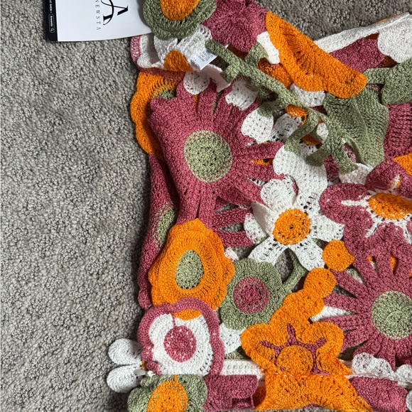 Vibrant Floral Crochet Blouse - Picture 8 of 9